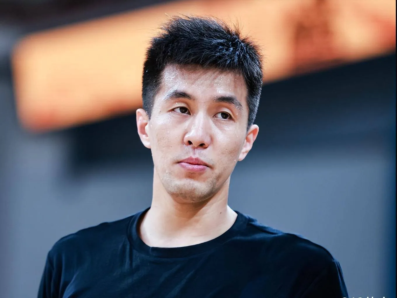 APP下载-包含转会期CBA常规赛传出新动向，斯图加特止住颓势，管理层表态：信心回归，资深球员宣示担当的词条